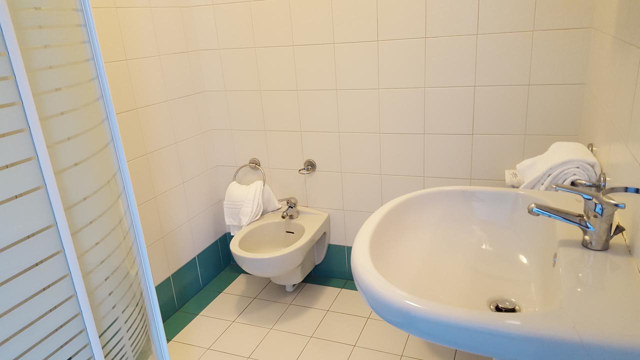 Hotel Dei Pini Medolago Eksteriør billede